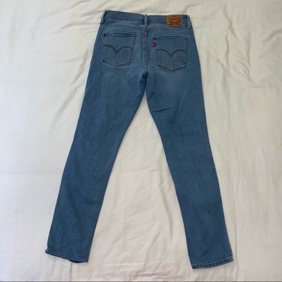 levi shaping skinny jeans - Picture 3 of 3